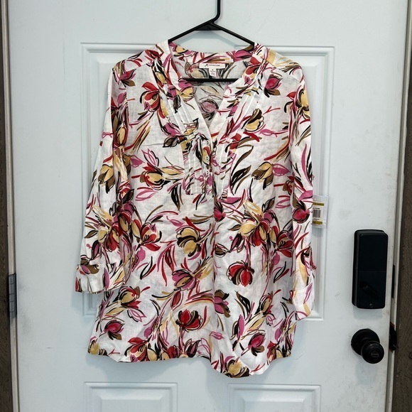 JM Collection Tops - JM COLLECTION In full bloom Floral 100% Linen NWT Ladies Shirt